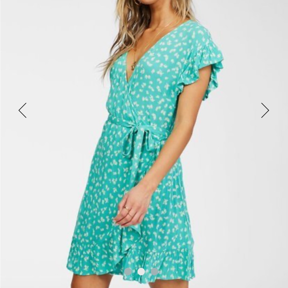 Billabong green floral wrap dress